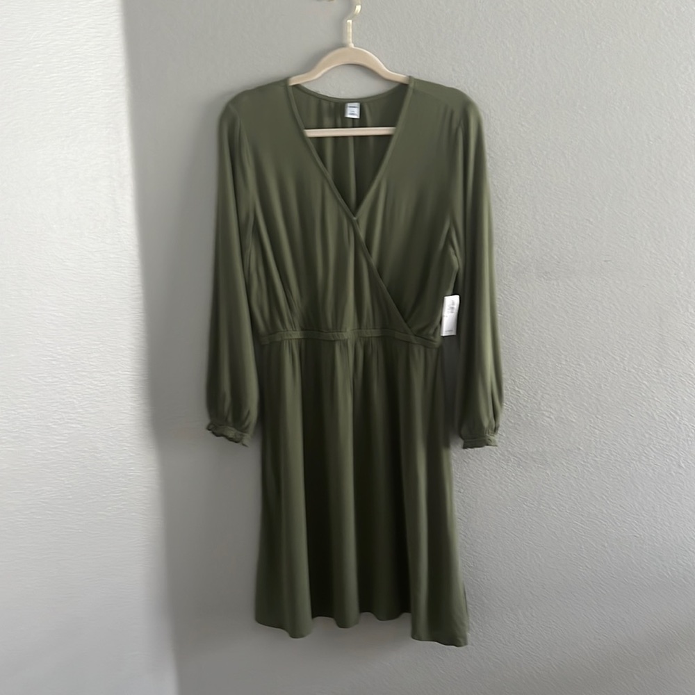 M Old Navy long sleeve dress
